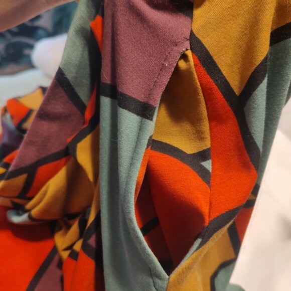 LULAROE Stained glass circle skirt WITH POCKETS - Picture 2 of 4